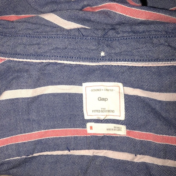 Women’s Gap Stripped Button Down - Picture 3 of 3